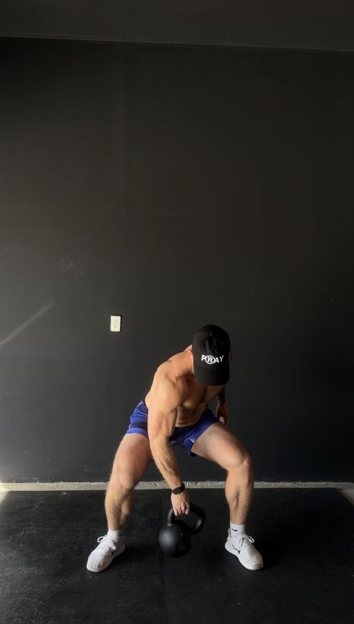 Kettlebell deadlift